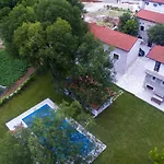 Stara Kuca Estate Villa *