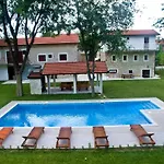 Villa Stara Kuca Estate *