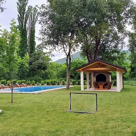 Stara Kuca Estate * Ljubuški