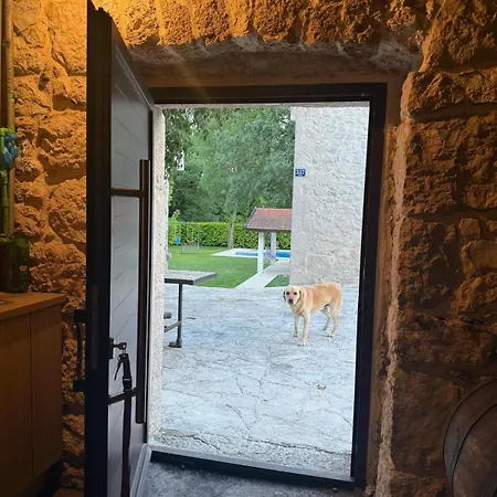 Stara Kuca Estate