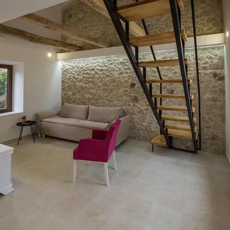 Stara Kuca Estate * Ljubuški