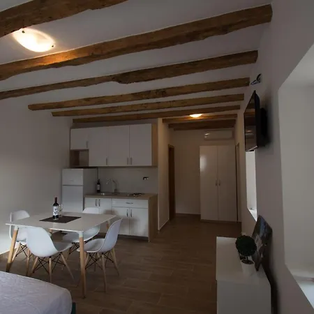 Villa Stara Kuca Estate *