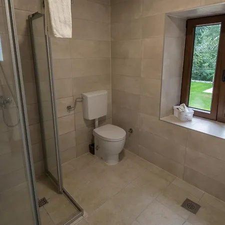 Stara Kuca Estate * Ljubuški