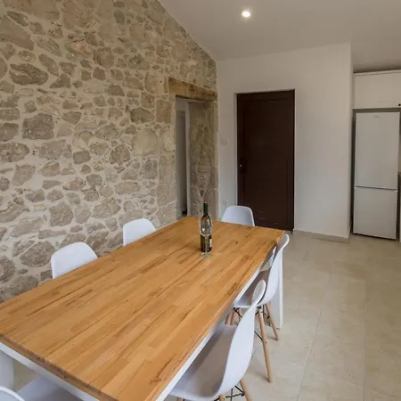 Villa Stara Kuca Estate *